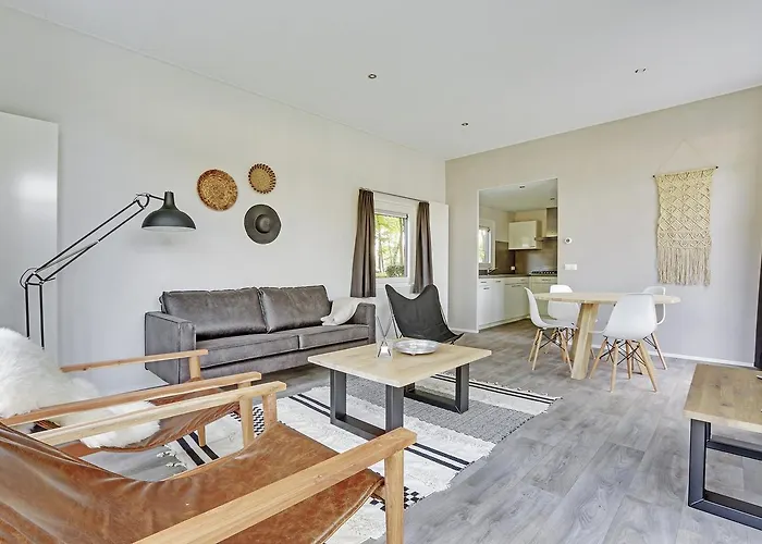 Buitengoed De Vlinderhoeve 홀리데이파크 *