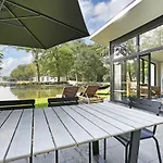 Buitengoed De Vlinderhoeve 假日公园